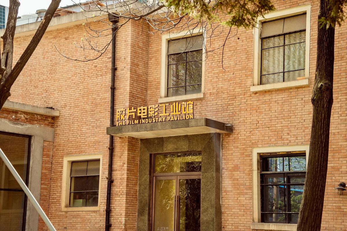 天天射天天插少妇高潮av的相关介绍