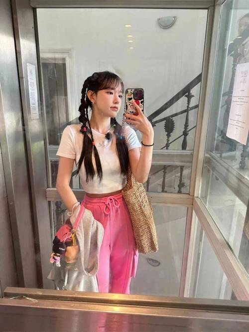 天天草天天日久草在线影院女的相关介绍