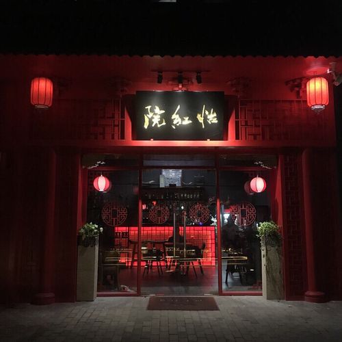 亚洲少妇人妻av的相关介绍