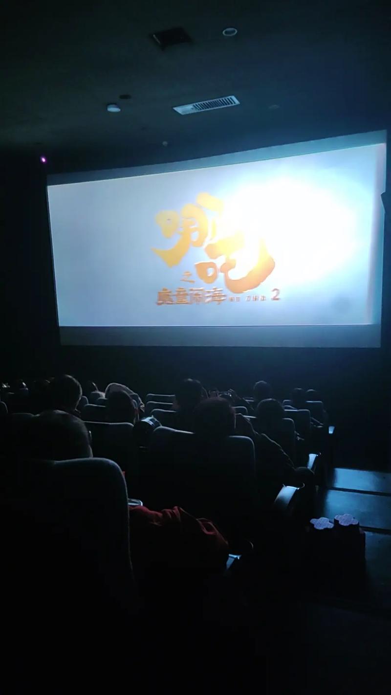 爆操美女教师的相关介绍