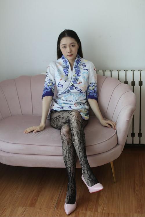 免费观看成年女性的私密的相关介绍