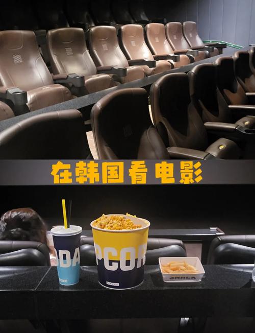 一边脱一边摸一边舔的相关介绍