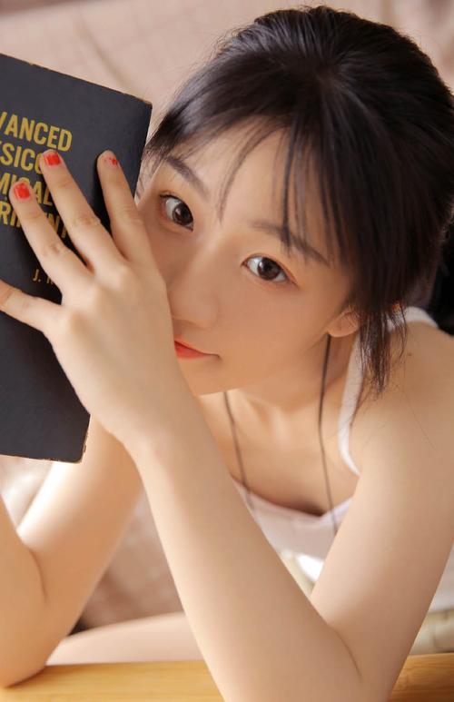 在电影院脱女朋友内裤的相关介绍