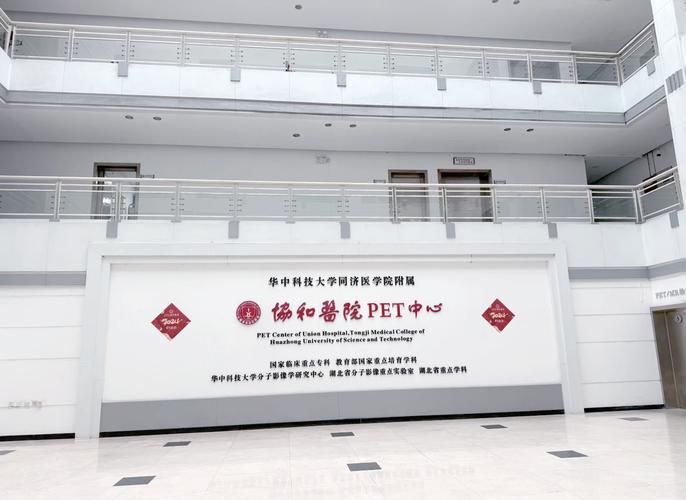 办公室少妇制服秘书熟女av的相关介绍