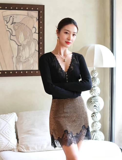美女又黄又骚动漫的相关介绍