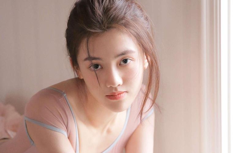 美女搞出白浆视频的相关介绍