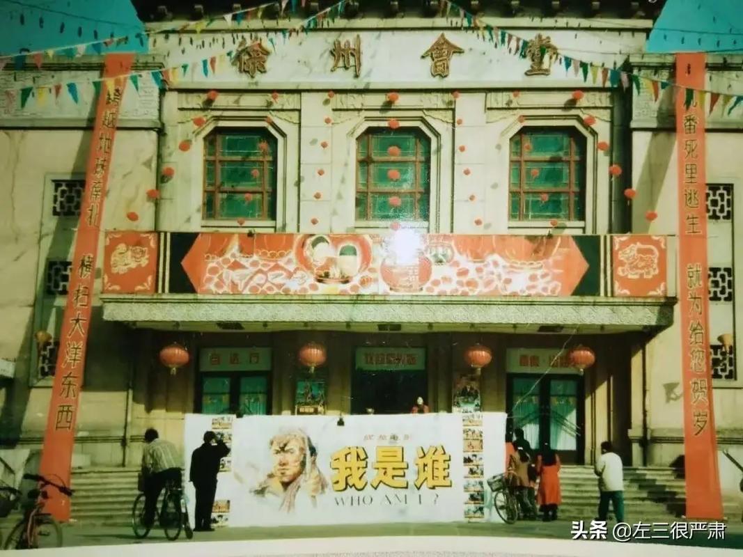 美女张开两腿让男人桶av的相关介绍