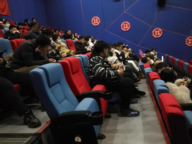 免费观看白丝av网站的相关介绍