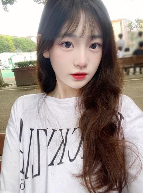 欧美美女18 p的相关介绍