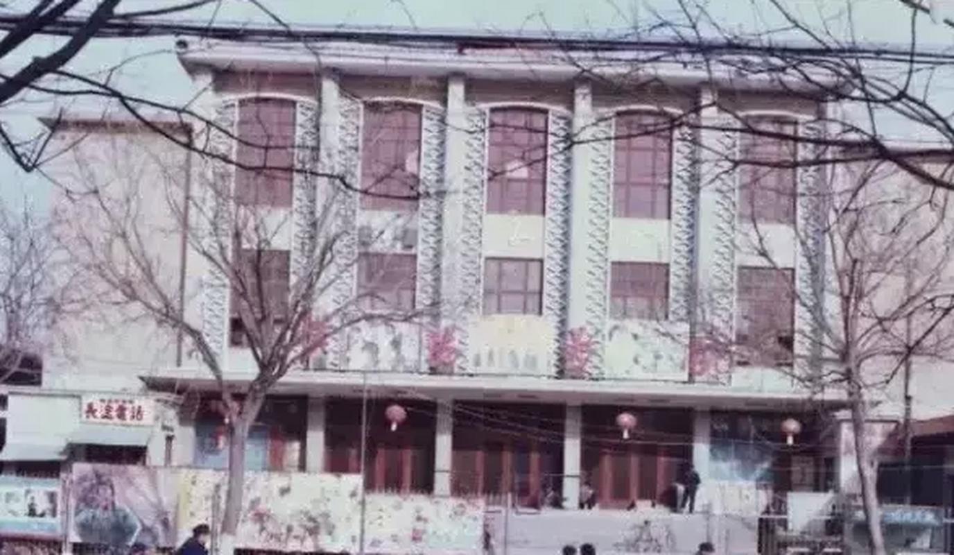 色老母在线影院的相关介绍