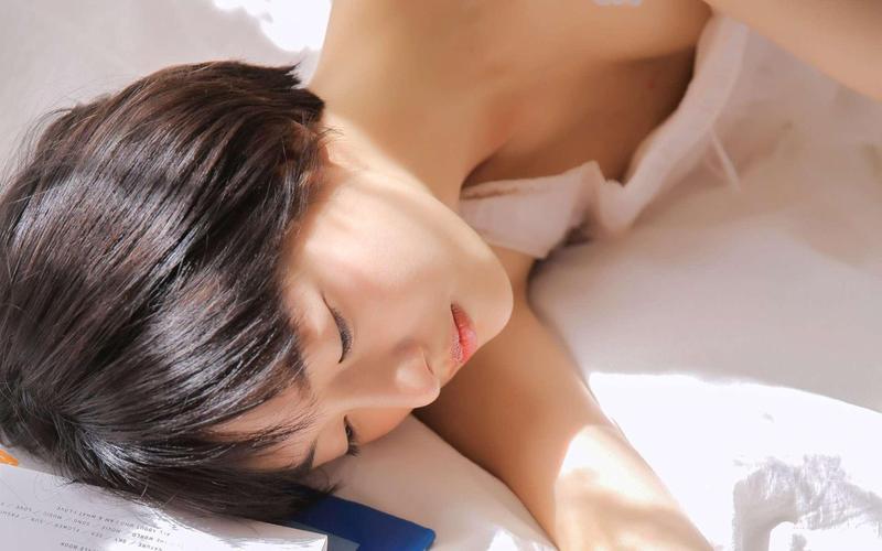 操老师大逼的相关介绍