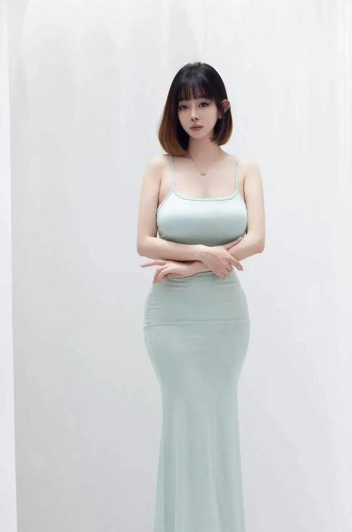 少妇逼av的相关介绍