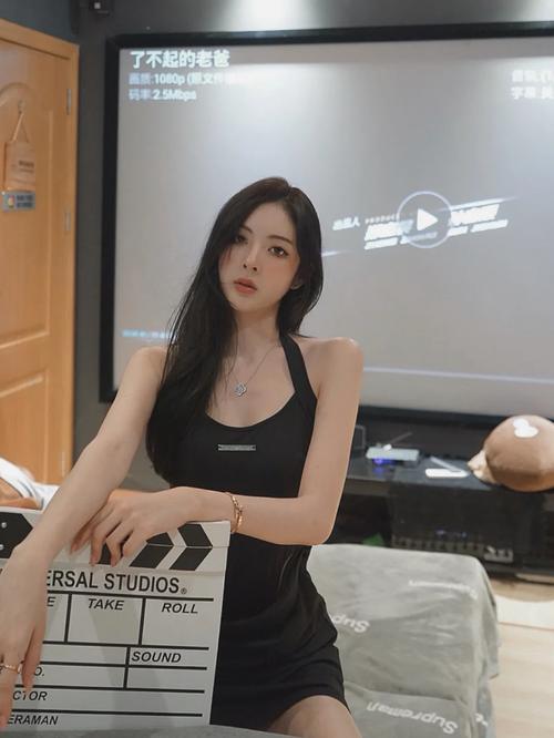 动漫美女黄文的相关介绍