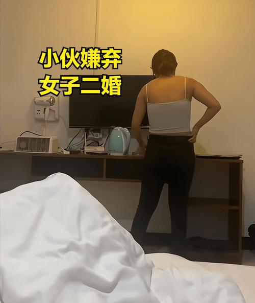 亚洲男人的天堂久久av的相关介绍