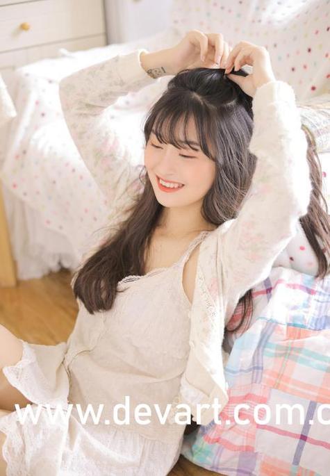 美女扒开逼让人操的相关介绍
