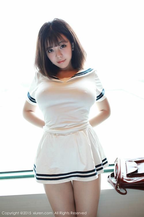 扒开美女双腿流出白浆的相关介绍