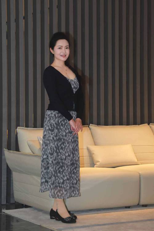 精品久久久了的相关介绍