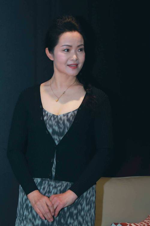 秋霞影院院手机版的相关介绍